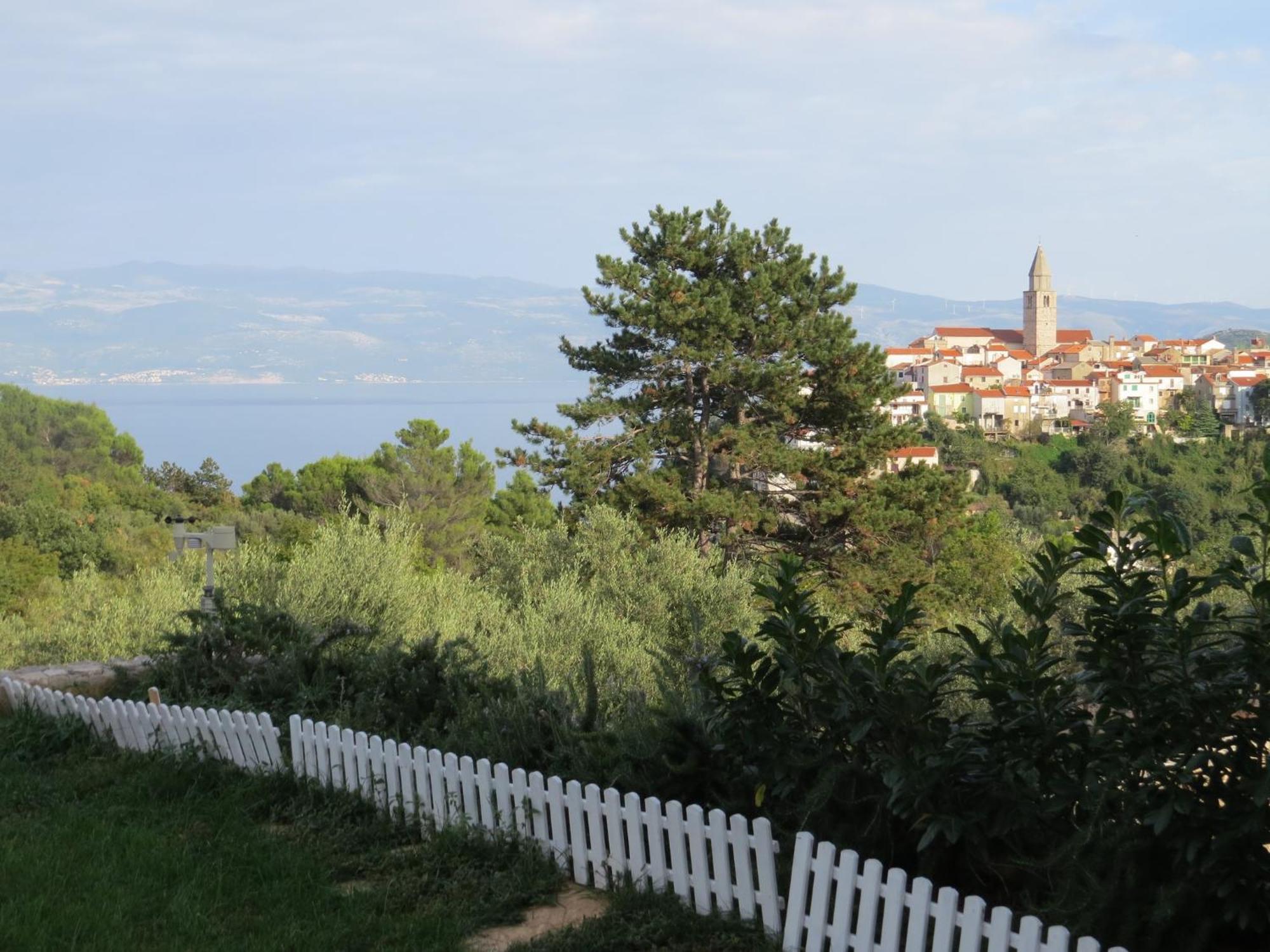 Apartmani Mariosa Vrbnik Exterior foto